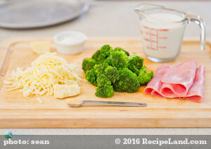 Baked Broccoli, Ham and Cheese Rollups recipe