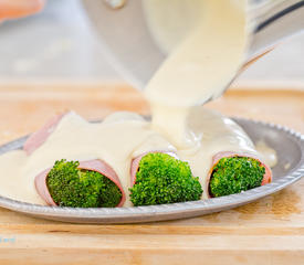 Baked Broccoli, Ham and Cheese Rollups