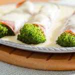 Baked Broccoli, Ham and Cheese Rollups