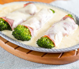 Baked Broccoli, Ham and Cheese Rollups