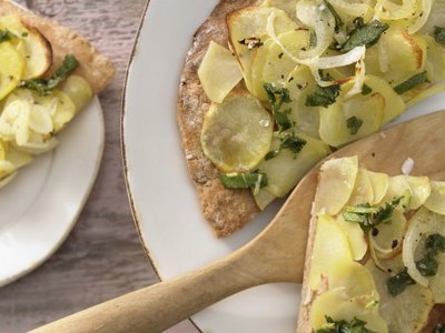 Potato Pizza with sage and onion 