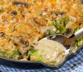 Skillet Macaroni and Cheese with Broccoli and Mushrooms