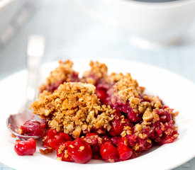 Cherry Crisp with Oatmeal and Nut Topping