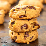 If you have never heard or tried these cookies that are made with peanut butter, chocolate chips and chickpea, you should give it a go, and you will be surprised by how delicious these sweets are.