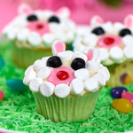 These lamb face cupcakes are too cute, and also they are so easy to make, the buttery cupcakes are coated with the vanilla frosting and marshmallows, great cupcakes for your Easter!
