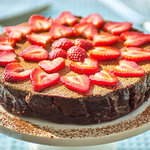 A perfect flourless chocolate cake to add to your collection of Passover recipes. Pairing orange and chocolate are heavenly in this chocolatey torte.
