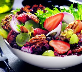 Strawberry and Pecan Salad