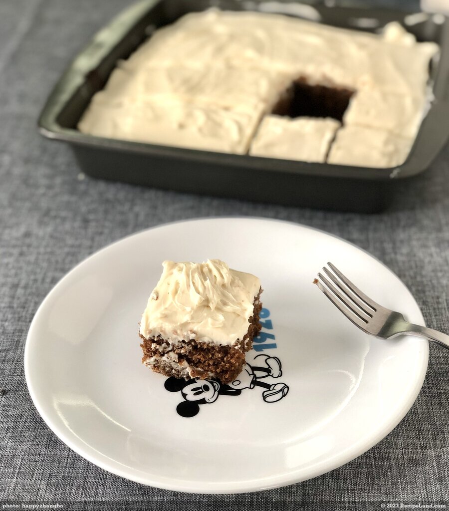 Moist Gingerbread Cake