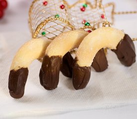 Christmas Chocolate Viennese Crescent Cookies