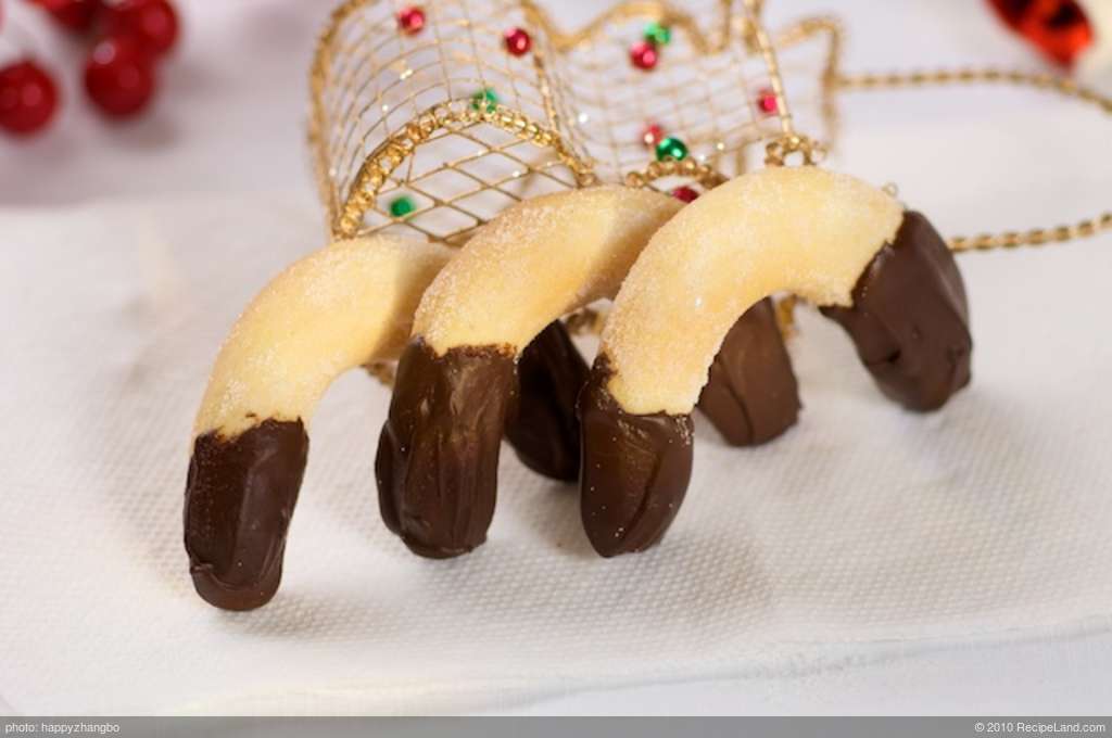 Christmas Chocolate Viennese Crescent Cookies recipe