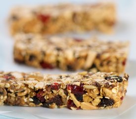 Dried Fruit and Nut Granola Bar