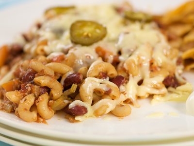 Chili Mac 'N Cheddar