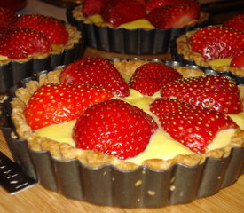 Strawberry or Raspberry Custard Tart