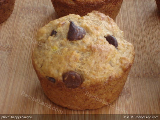 Snacky Banana Chocolate Chip Muffins