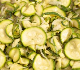 Quick Zucchini Party Pickles