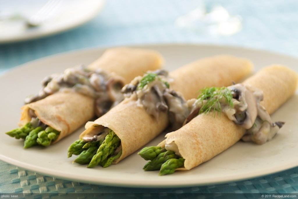 Asparagus Crepes with Mushroom Dill-Sauce