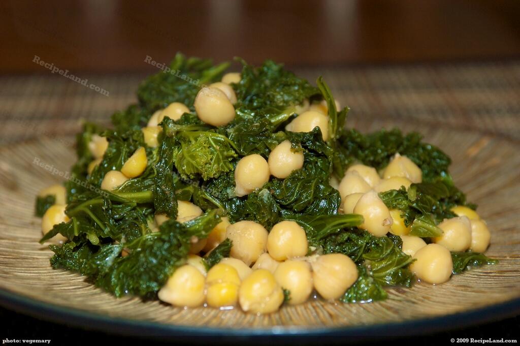 Spiced Kale and Chickpeas