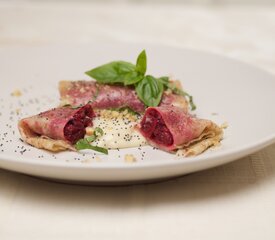 Ravioli Bundles of Roasted Beets with Roasted Garlic Sauce