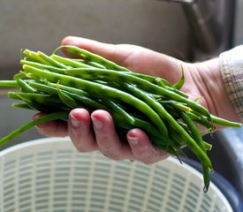 Green Beans with Toasted Almond Gremolata