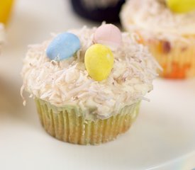 Easter Yogurt Lemon Cupcakes with Lemon Cream Cheese Frosting