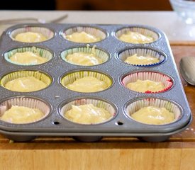 Moist Yogurt Lemon Cupcakes