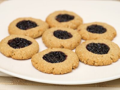 Low-fat Blueberry Chocolate Thumbprint Cookies