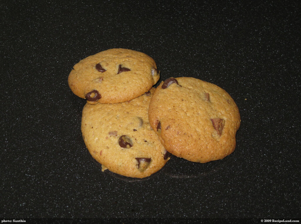 Chewy-centred Chocolate Chip Cookies
