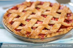 Classic Strawberry Rhubarb Pie