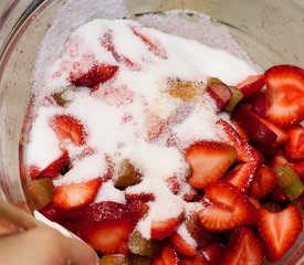 Classic Strawberry Rhubarb Pie