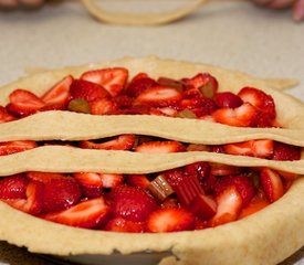 Classic Strawberry Rhubarb Pie