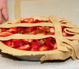 Classic Strawberry Rhubarb Pie