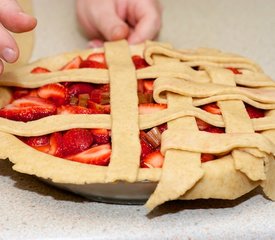 Classic Strawberry Rhubarb Pie