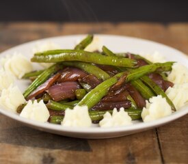 Balsamic Red Onions with Glazed Green Beans