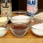 These are all the ingredients we need, very quick and easy recipe to satisfy your sweet tooth.