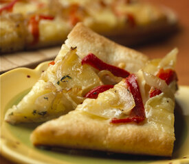 Baby Brie® Caramelized Pepper and Onion Pizza Recipe