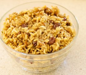 Indian Cilantro Rice with Cashew Nuts and Raisins 