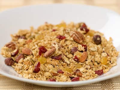 Breakfast Fruit and Nut Granola