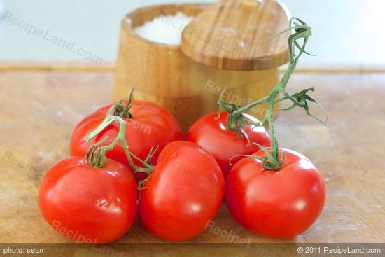 Prepare the tomatoes.