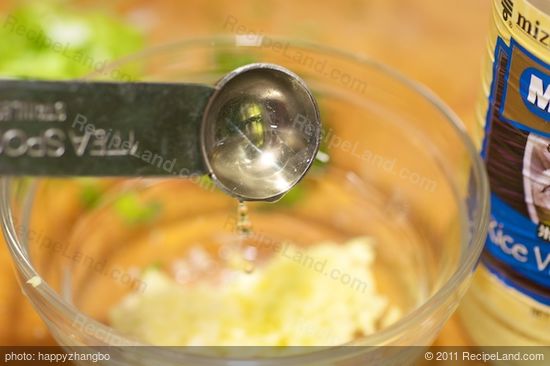 Add 2 teaspoons of rice wine vinegar.