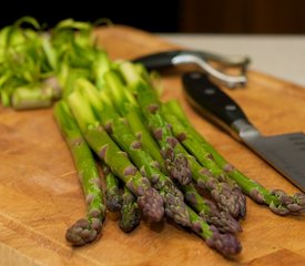 Refreshing Asparagus and Mixed Baby Greens Salad 