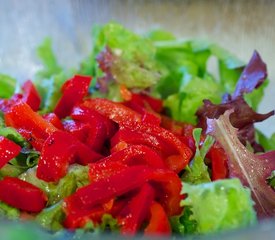 Roasted Bell Pepper, Crouton and Mixed Green Salad