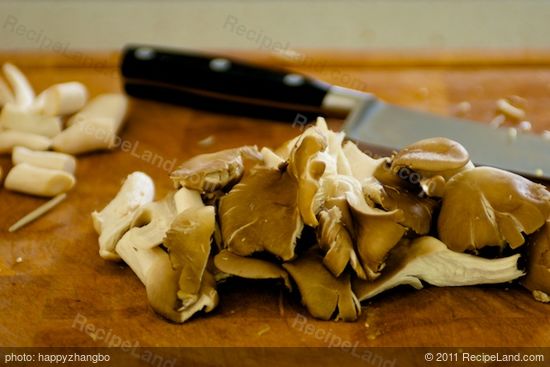 Prepare the oyster mushrooms.