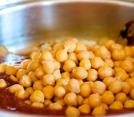 Skillet Kale, Chickpeas and Tomatoes