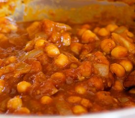 Skillet Kale, Chickpeas and Tomatoes