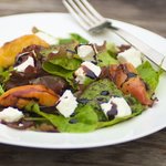 Absolutely Tasty Grilled Peaches Salad