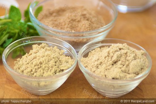 Fist, let's grind the sun-flower seeds, pumpkin seeds and flax seeds.