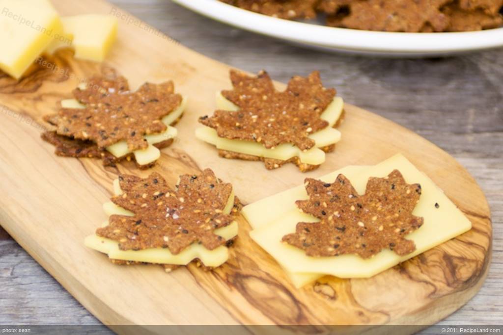Canadiens Maple Leafs Crackers (Canada Day)