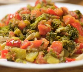 Fusilli Verde with Broccoli and Red Bell Pepper