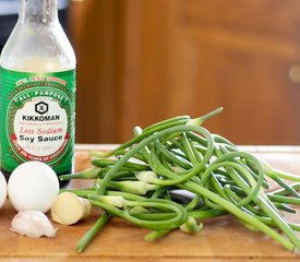 Garlic Scape Stir-fry with Scrambled Eggs