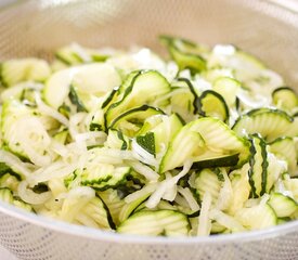 Quick Zucchini Party Pickles